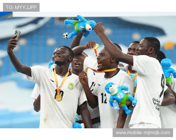 足球世界杯图片大全丰富多彩，展现各国球队风采与比赛精彩瞬间